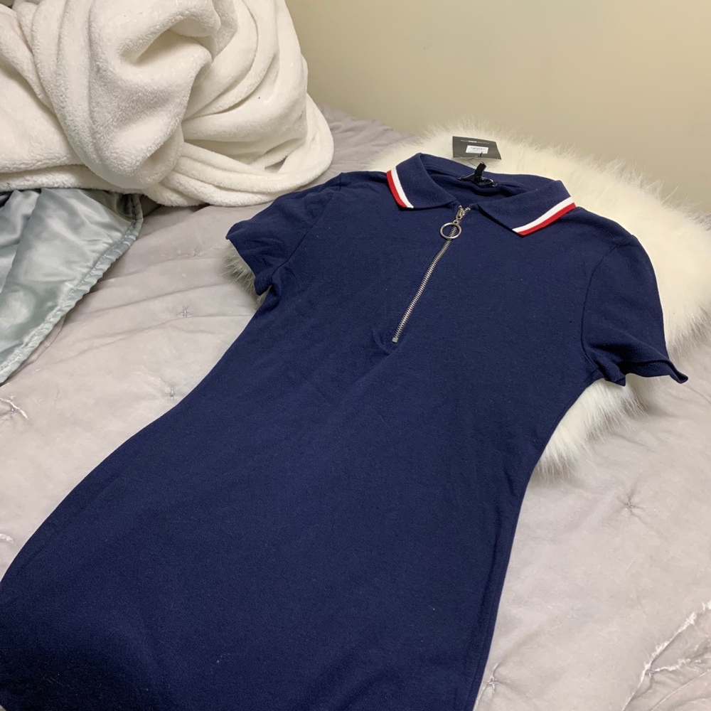 Dress - Picture 3 of 3